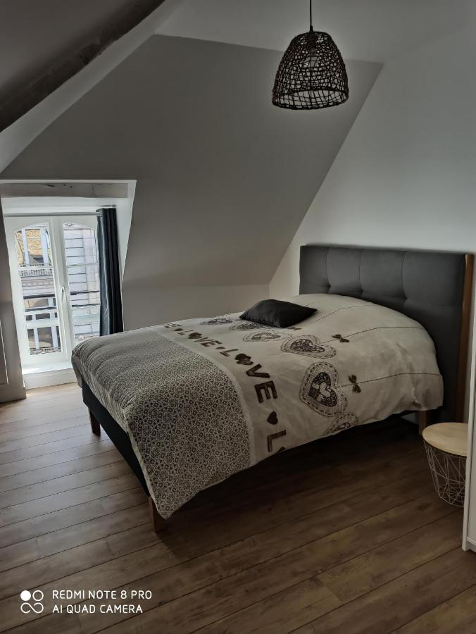 Triplex 110 M2 Centre Historique Avec Jacuzzi Dinan Apartment Bagian luar foto