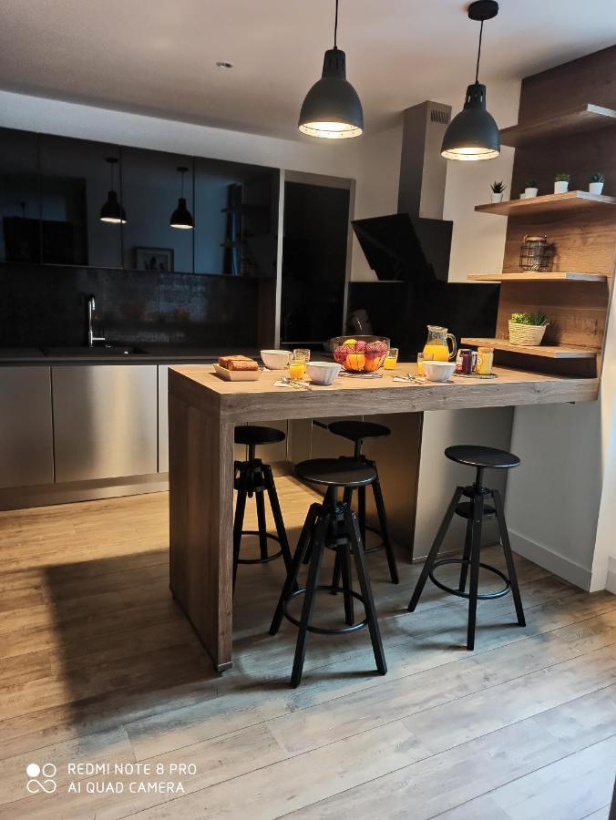 Triplex 110 M2 Centre Historique Avec Jacuzzi Dinan Apartment Bagian luar foto
