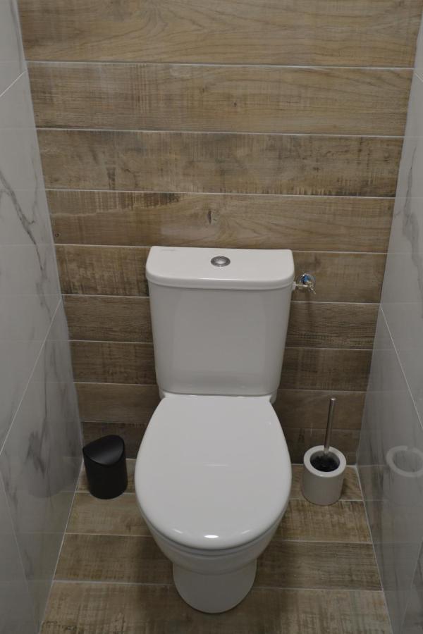 Triplex 110 M2 Centre Historique Avec Jacuzzi Dinan Apartment Bagian luar foto