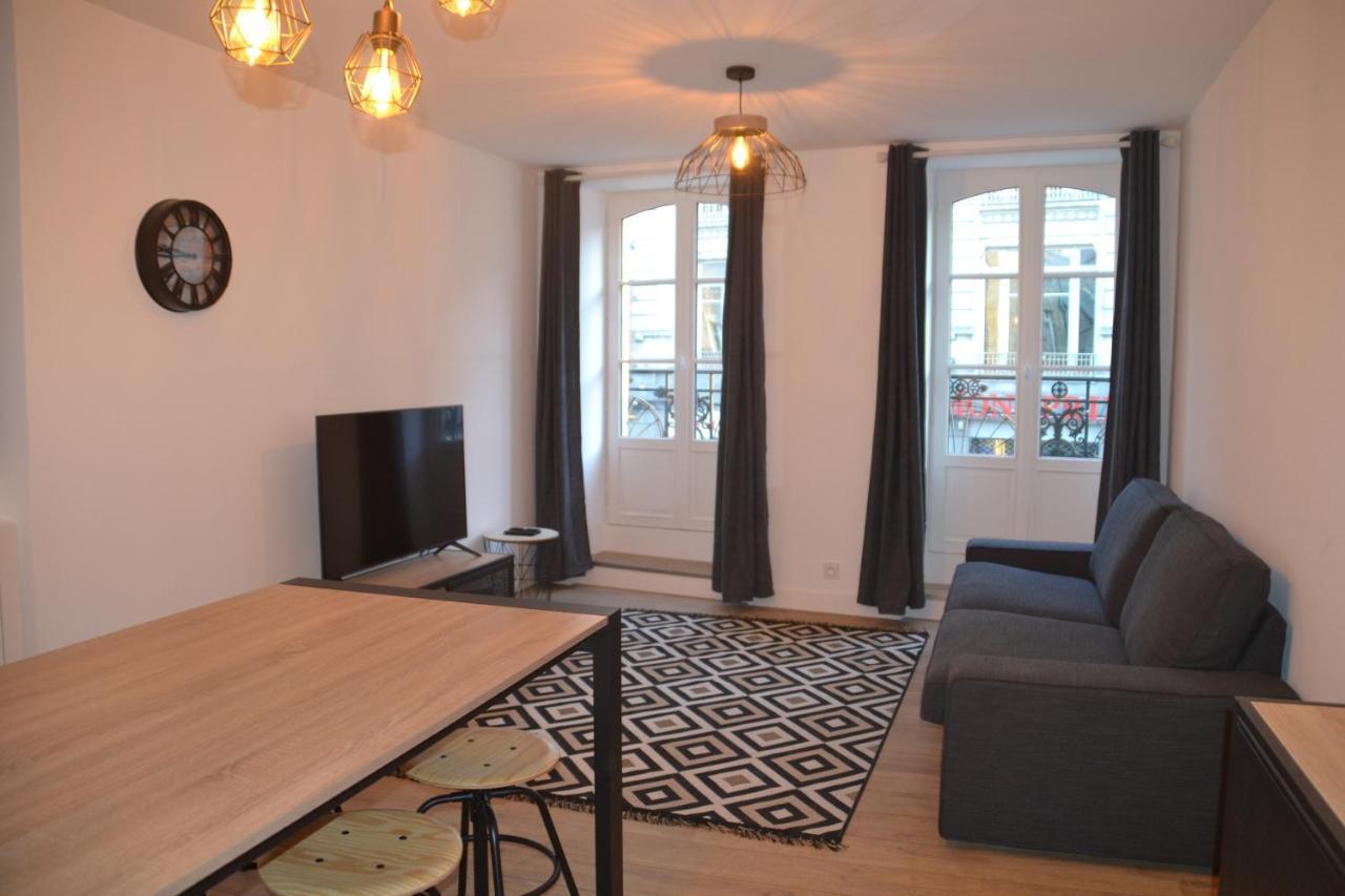 Triplex 110 M2 Centre Historique Avec Jacuzzi Dinan Apartment Bagian luar foto