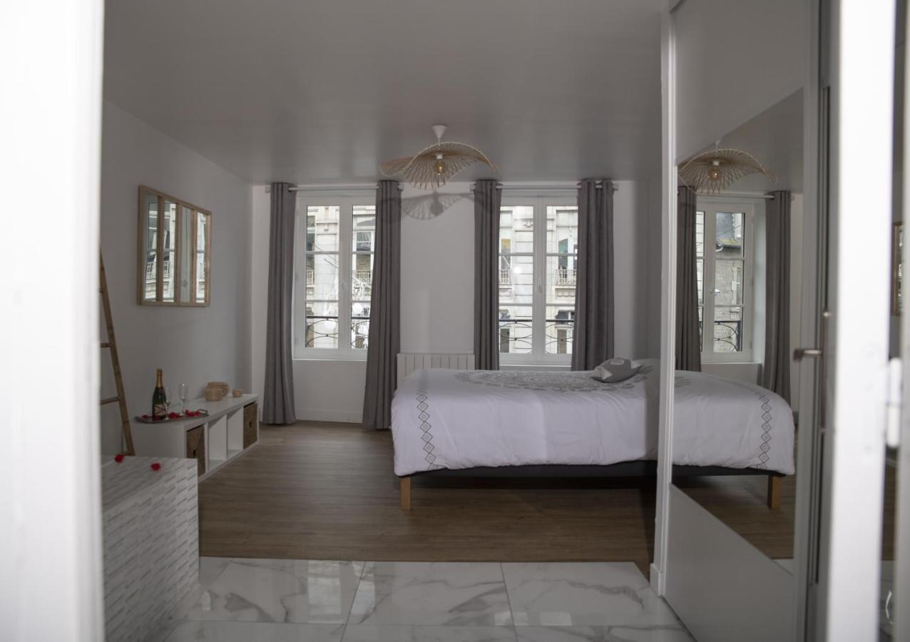 Triplex 110 M2 Centre Historique Avec Jacuzzi Dinan Apartment Bagian luar foto