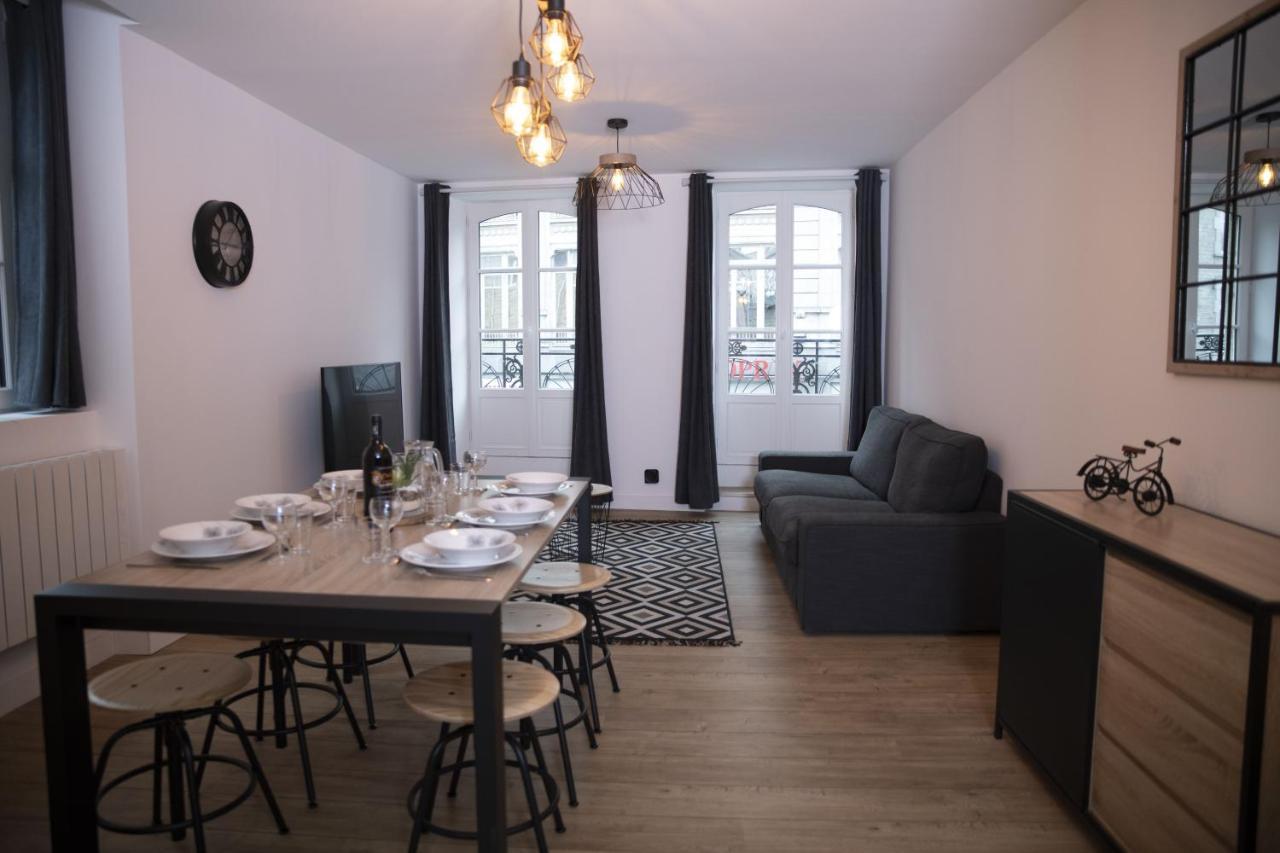 Triplex 110 M2 Centre Historique Avec Jacuzzi Dinan Apartment Bagian luar foto